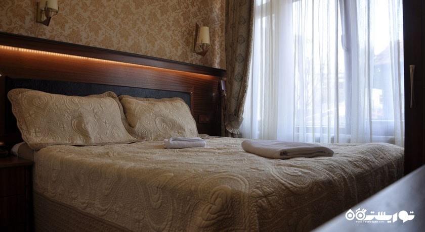 تخت بزرگ اتاق استاندارد